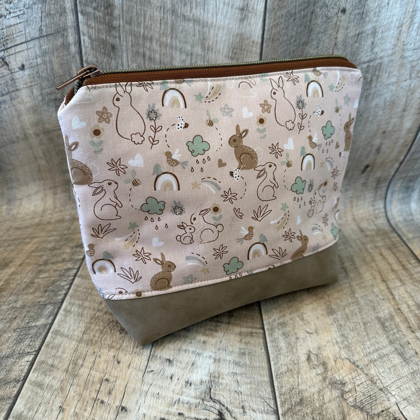 Kosmetiktasche „Kaninchen & Regenbogen rosa“