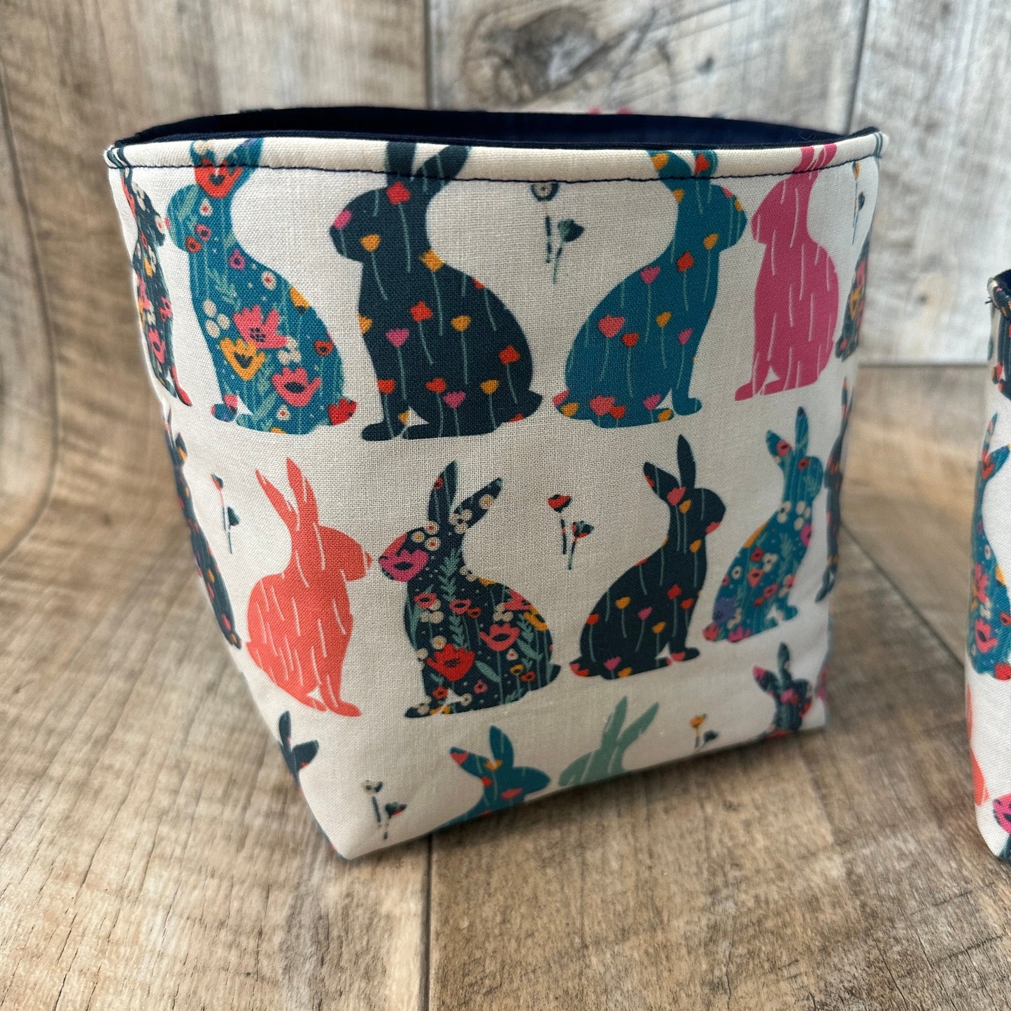 Utensilo / Stoffkorb / Hase / Kaninchen / Blumen / Natur / Pink / Blau / Grün
