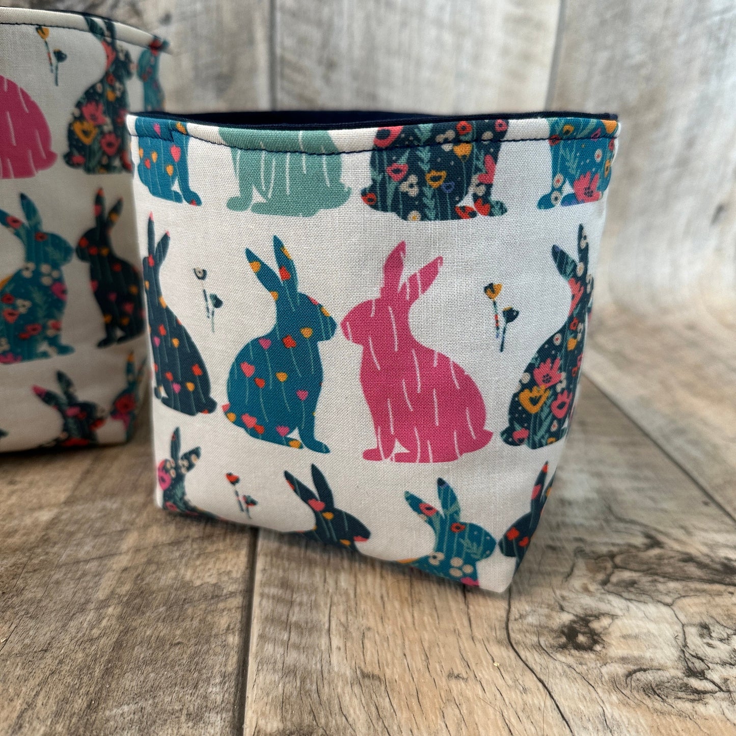 Utensilo / Stoffkorb / Hase / Kaninchen / Blumen / Natur / Pink / Blau / Grün