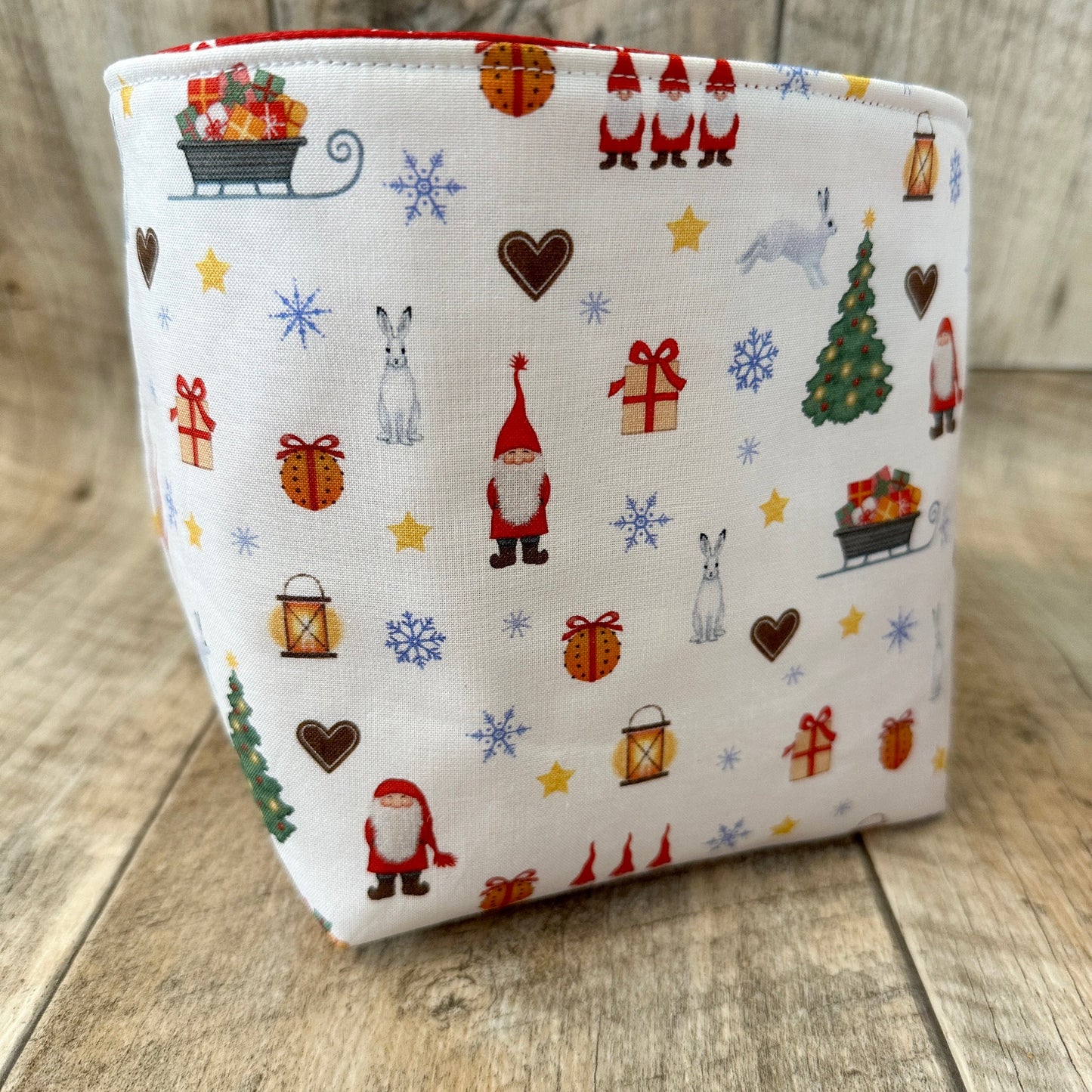 Utensilo / Stoffkorb / Hase / Kaninchen  / Weihnachten / Wichtel / Nikolaus / Weihnachtsmann / Tannenbaum / Geschenk