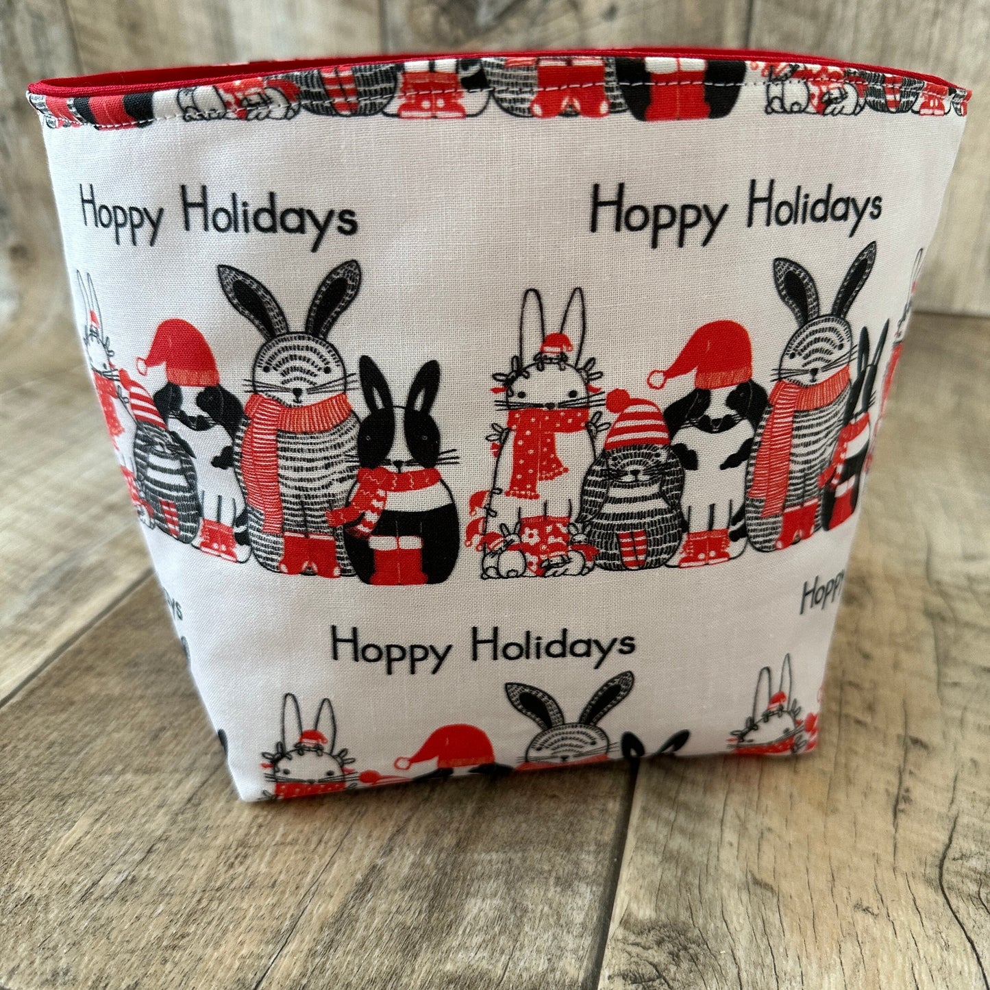 Utensilo / Stoffkorb / Hase / Kaninchen  / Weihnachten / Nikolaus / Hoppy Holidays / Rot / Winter / Geschenk