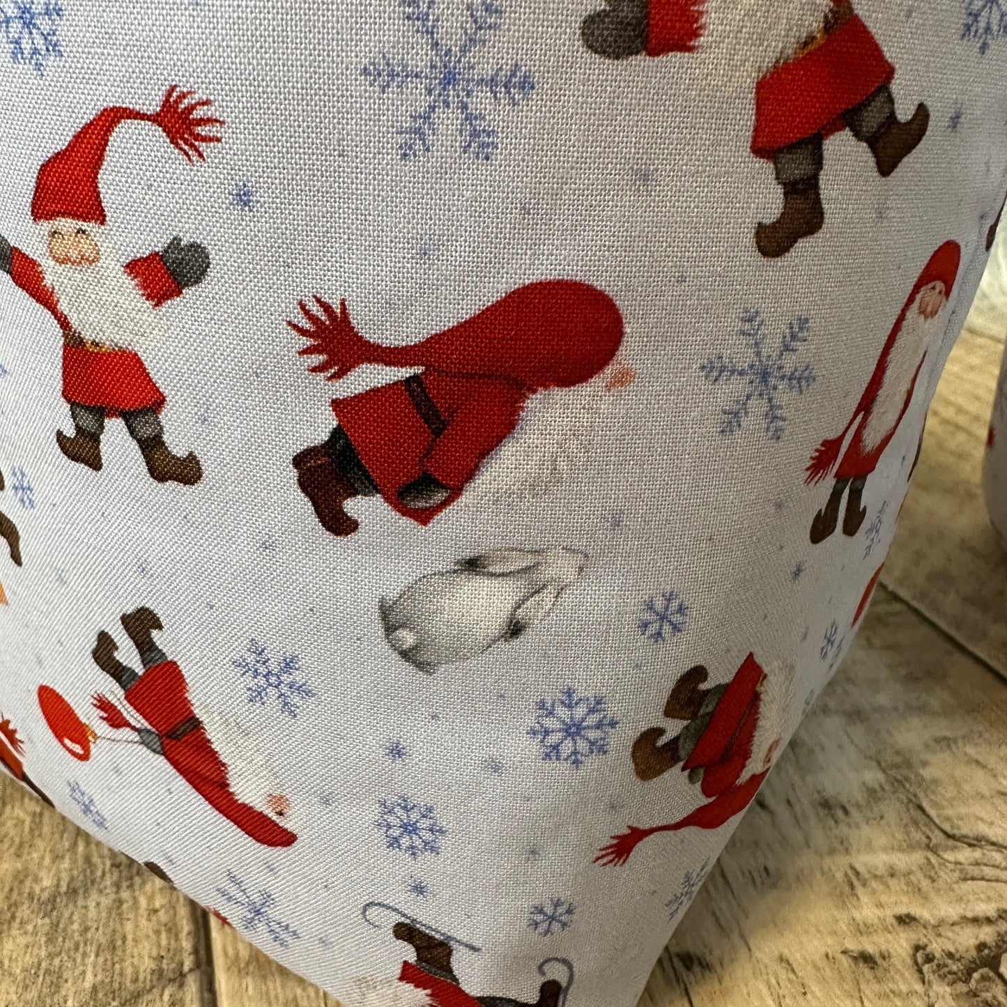 Utensilo / Stoffkorb / Hase / Kaninchen  / Weihnachten / Nikolaus / Wichtel / Winter / Schneeflocke / Geschenk