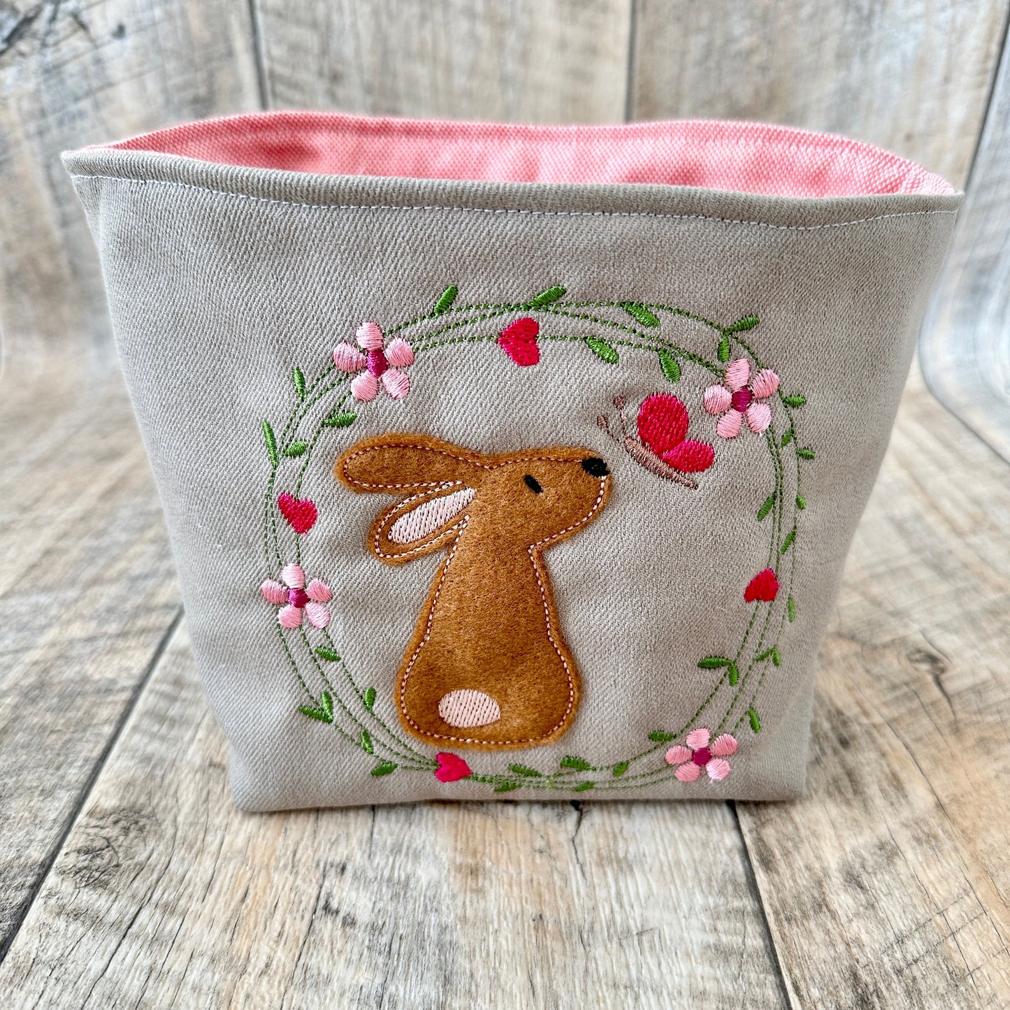 Utensilo / Stoffkorb / Hase / Kaninchen / natur / Blumen / Pflanzen / rosa / pink / Brötchenkorb / Ostern