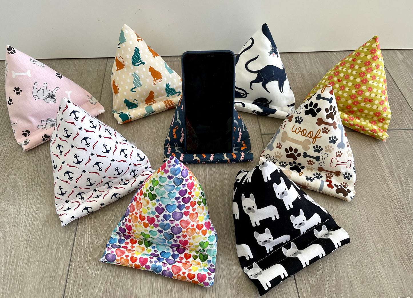 Handysitzsack "Regenbogen Pfoten"