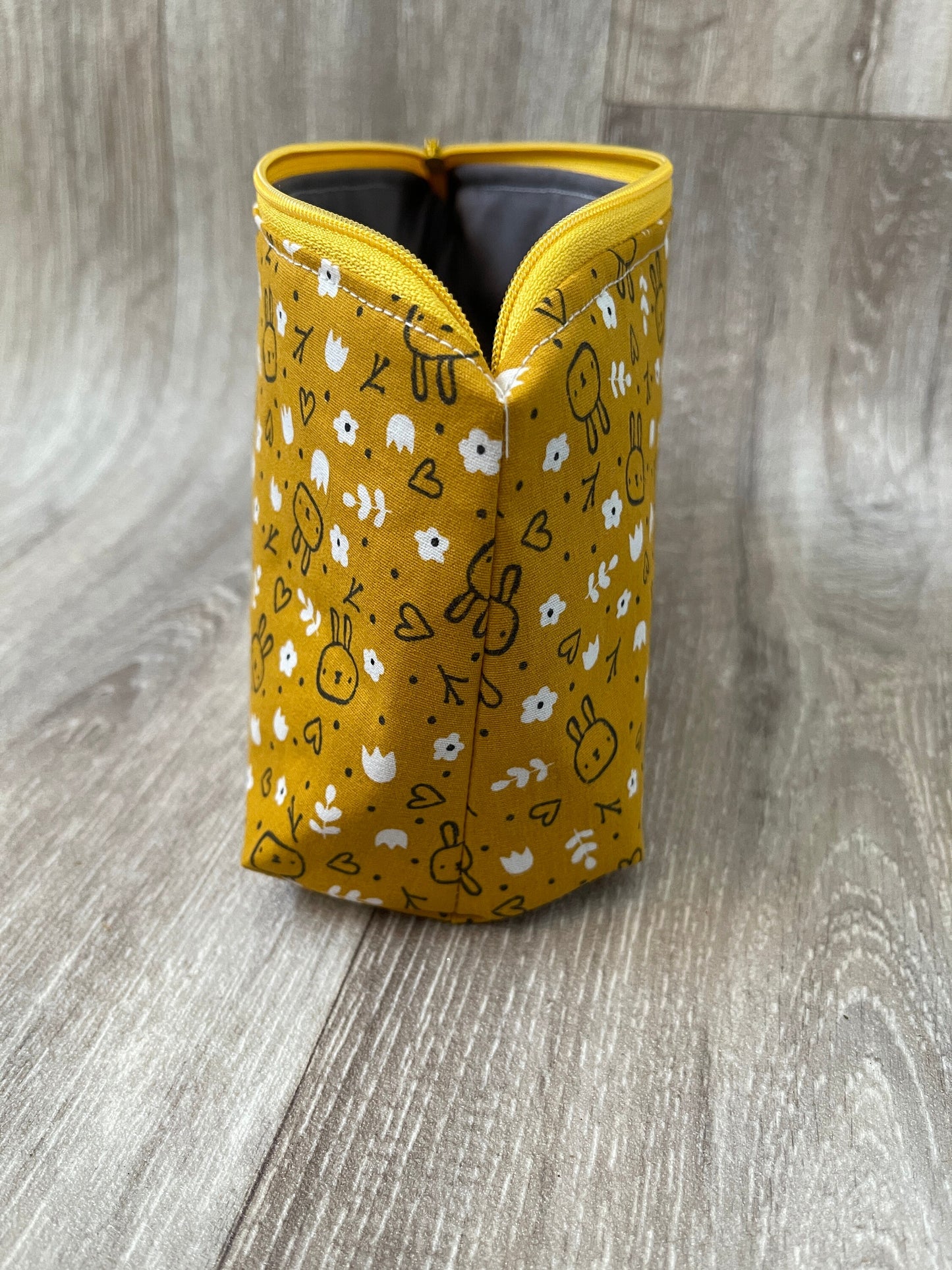 Täschchen "Hasen & Blumen" in 3 Farben