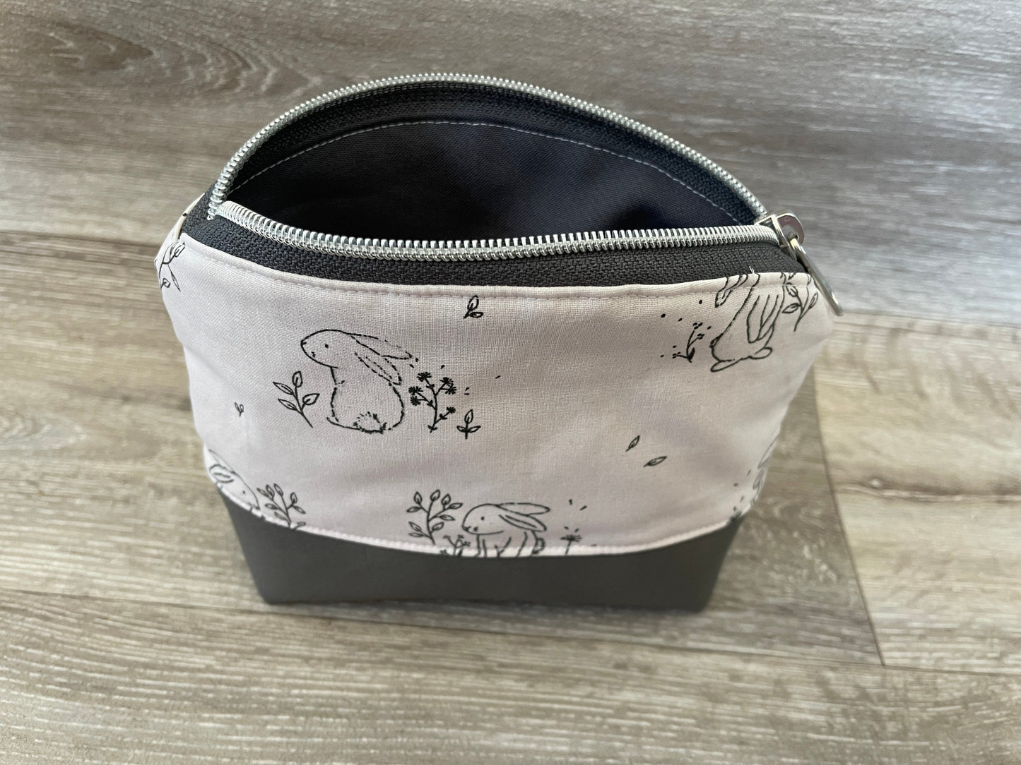 Kosmetiktasche "Kaninchen Grau"