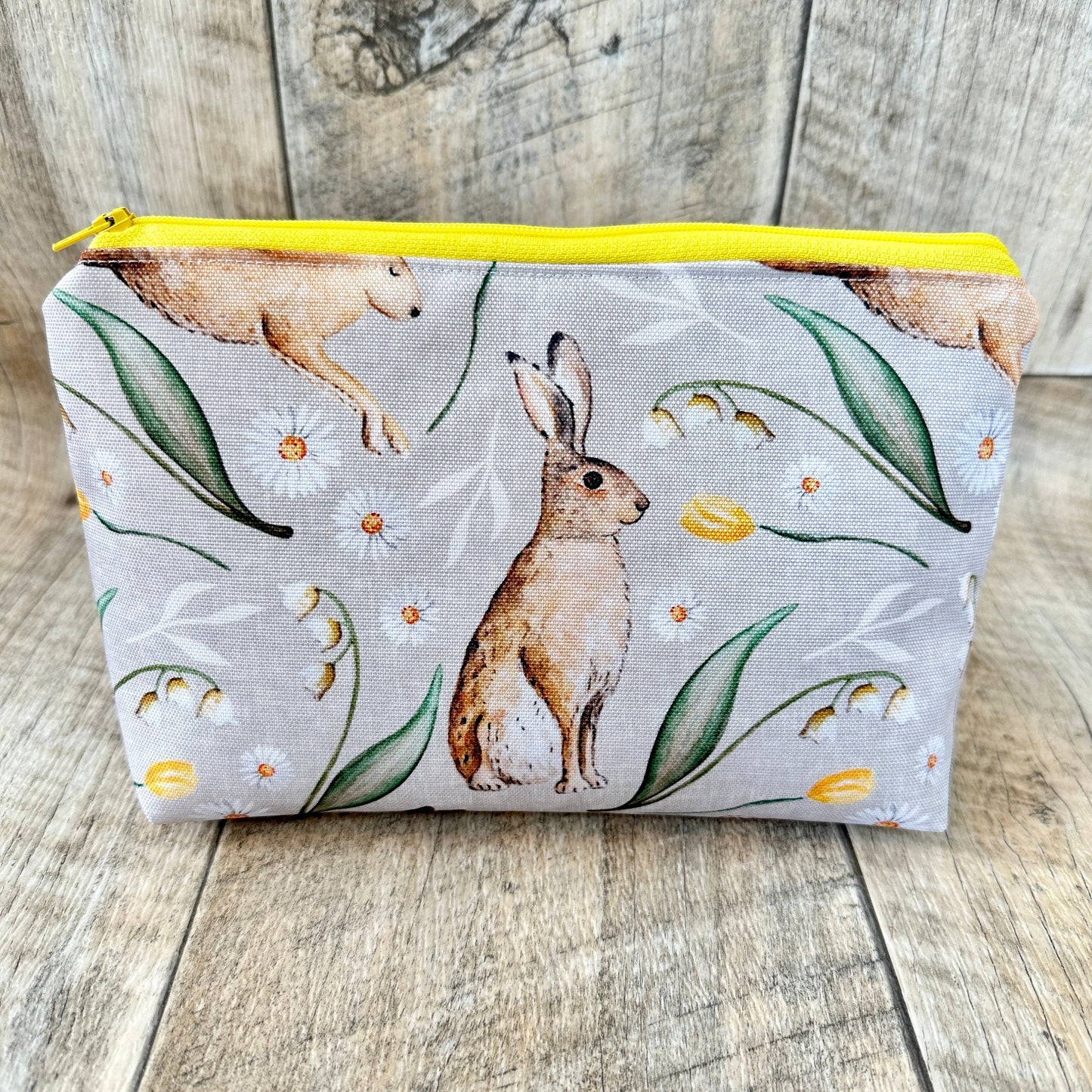 Kosmetiktasche "Kaninchen & Tulpen"
